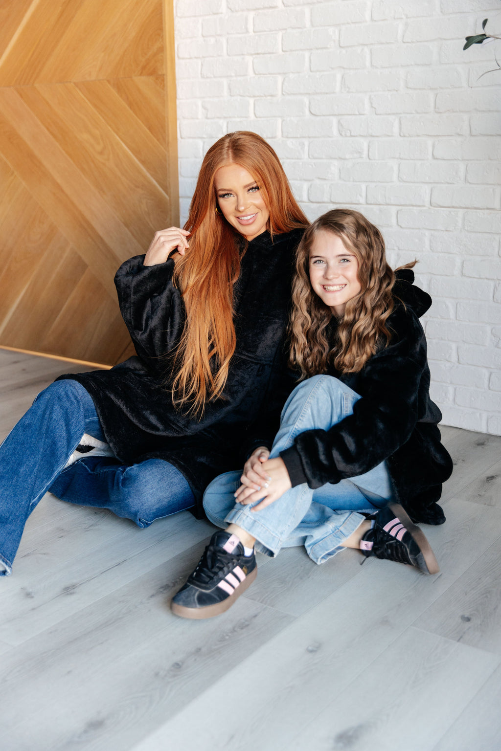 Oversized Velour Blanket Hoodie in Black - B.You Boutique & Boji Balloon Bar